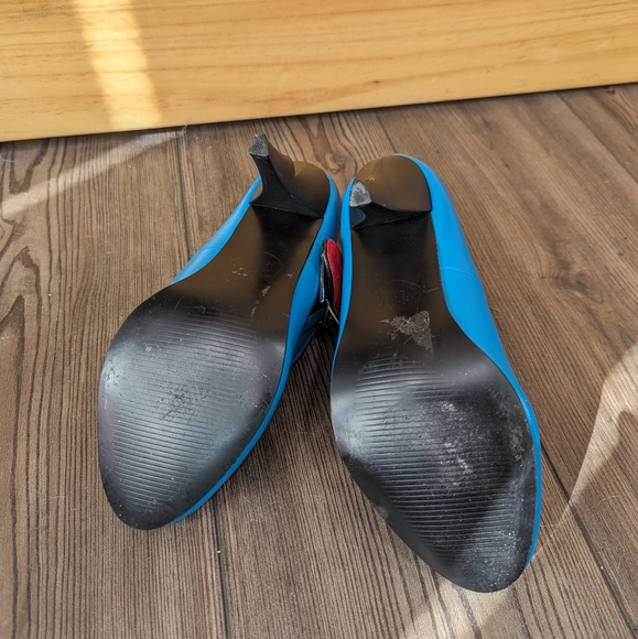 TUK Lightning Bolt Heels - Picture 5 of 9